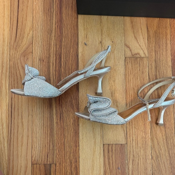 Badgley Mischka Glittering Silver Heels - Picture 3 of 5